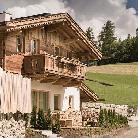 Alpehytte Huettendorf Ladizium *